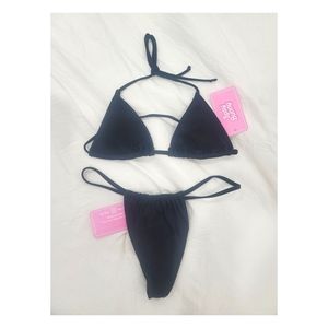 Black bikini